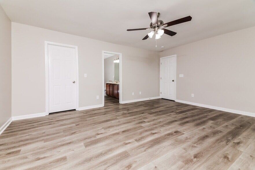 Building Photo - 3501 Pinkham Way
