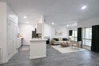 Building Photo - 9600 Royal Ln