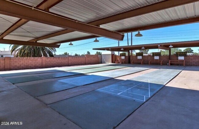 Building Photo - 264 N 54th St