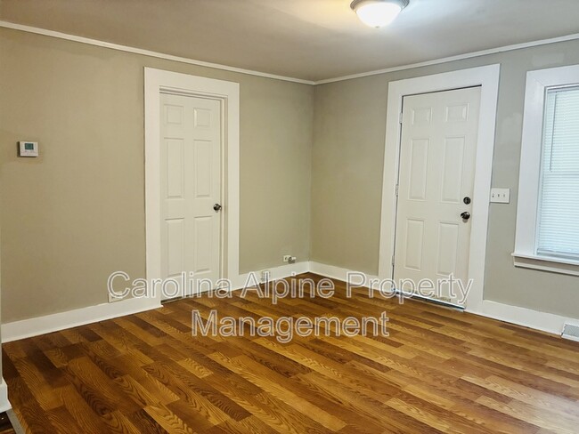 Building Photo - 1314 W Rankin Ave