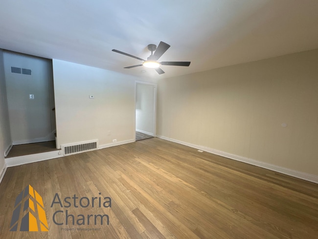 Building Photo - Cozy 2-Bedroom Home with Modern Updates & ...