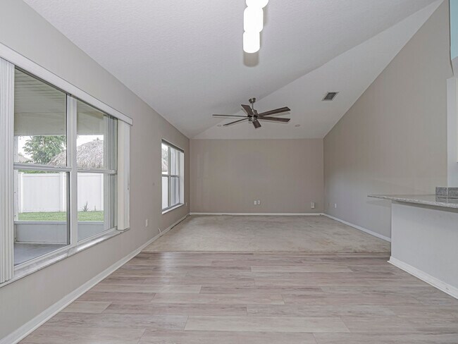 Building Photo - 105 Briarcliff Cir