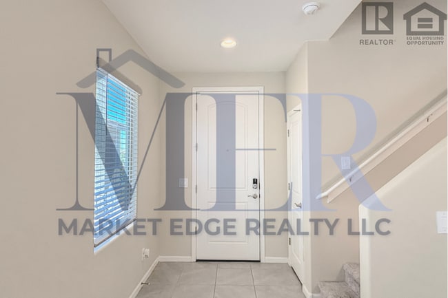 Building Photo - 4Bed/3Bath Home at I10/Wilmot Rd! $199 MOV...