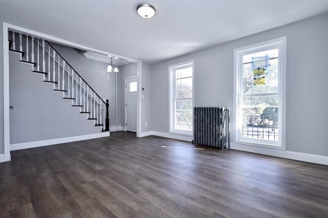 Building Photo - 507 Palisade Ave