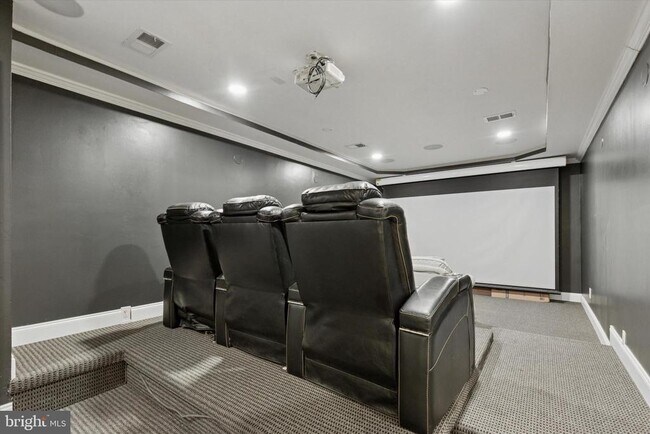 Building Photo - 1220 Valley Rd