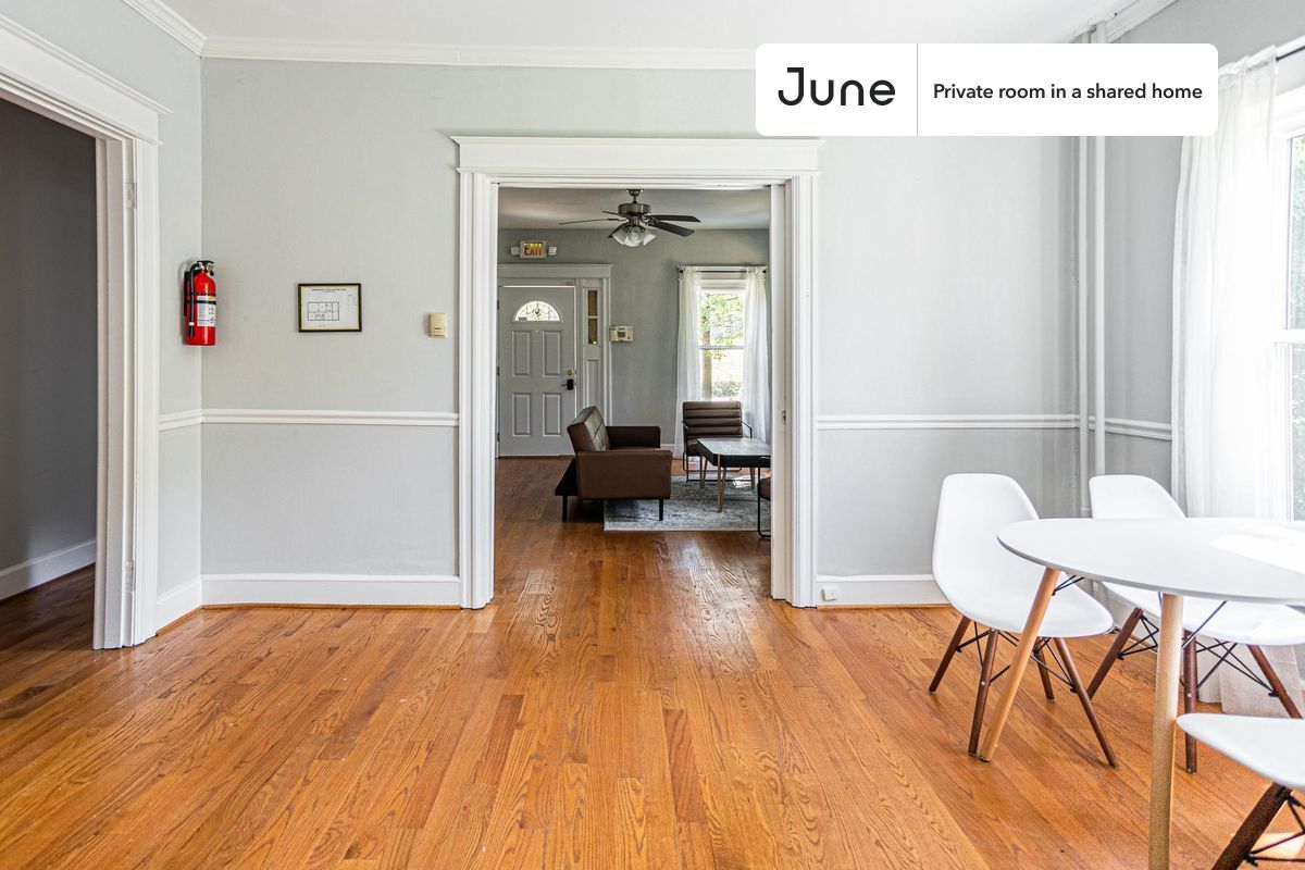 Building Photo - Room in Shared 6 bed/3 bath home