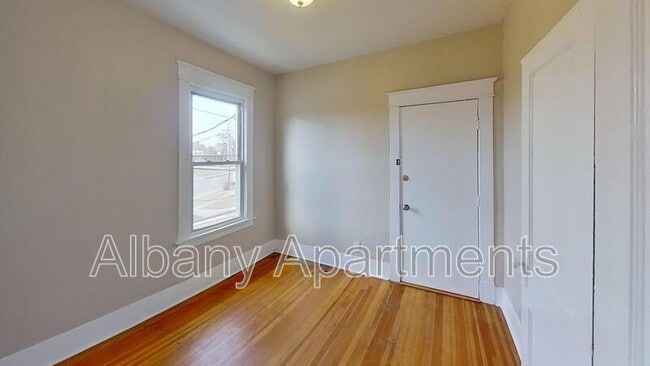 Building Photo - 469 Delaware Ave