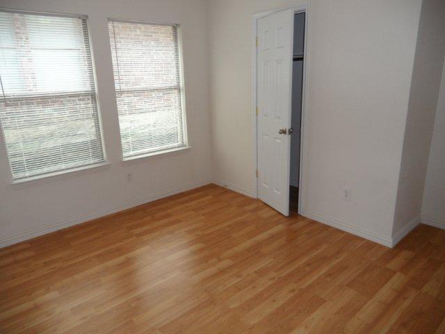 Building Photo - 3124-3126 Cherry Ln