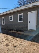 Building Photo - 2711 5th Ave