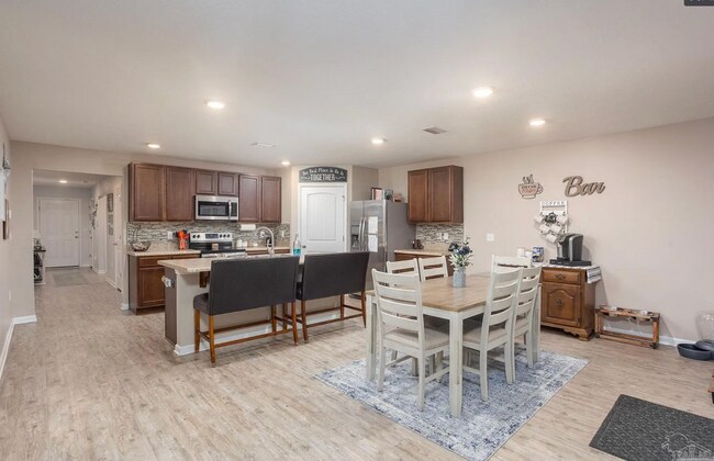 Building Photo - 9470 Lutoo Ln