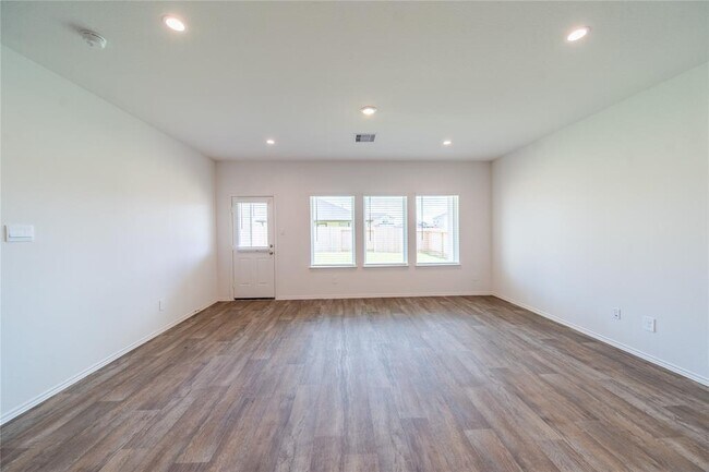 Building Photo - 30831 Khepri Ct