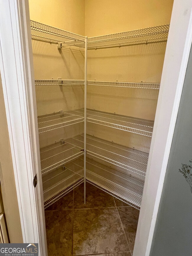 Building Photo - 129 Oarsman Crossing