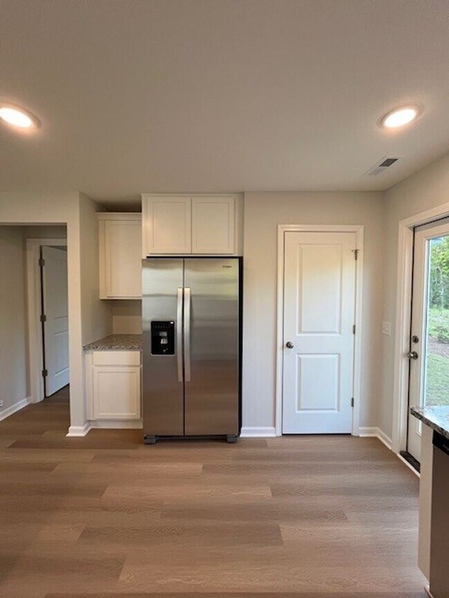 Building Photo - 5086 Northstar Dr