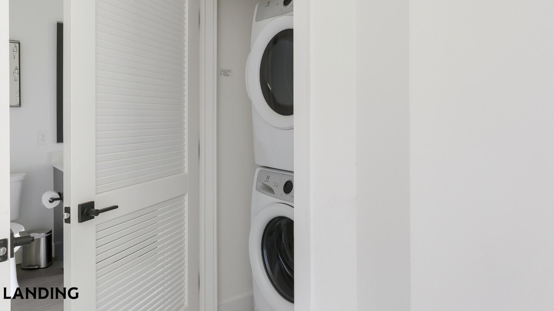 Building Photo - 1007 S Mint St