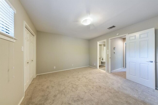 Building Photo - 4404 Travis Country Cir