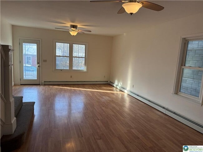 Building Photo - 3 bedroom 1 bathroom