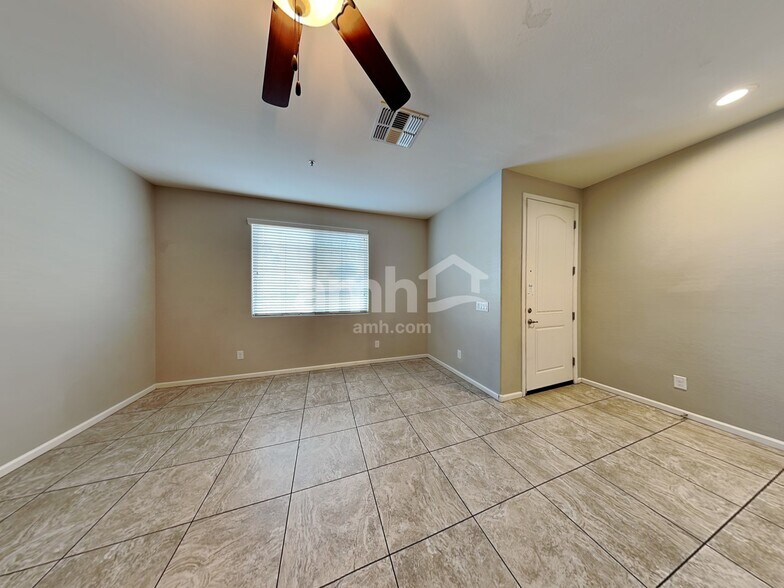 Building Photo - 20713 W Point Ridge Rd