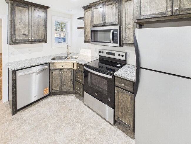 Building Photo - 309 W South St