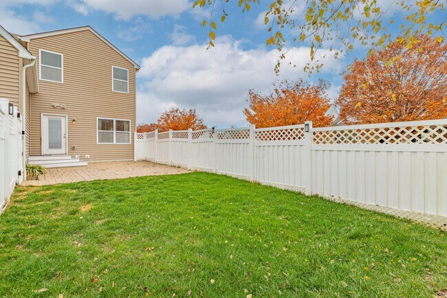 Building Photo - 6003 Bell Classic Dr