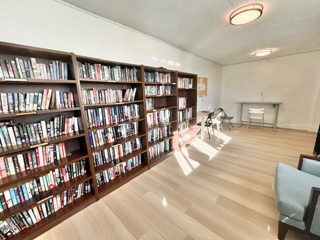 Building Photo - 4515 Willard Ave