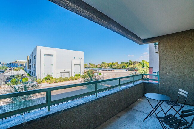 Building Photo - 9600 W Georgia Ave