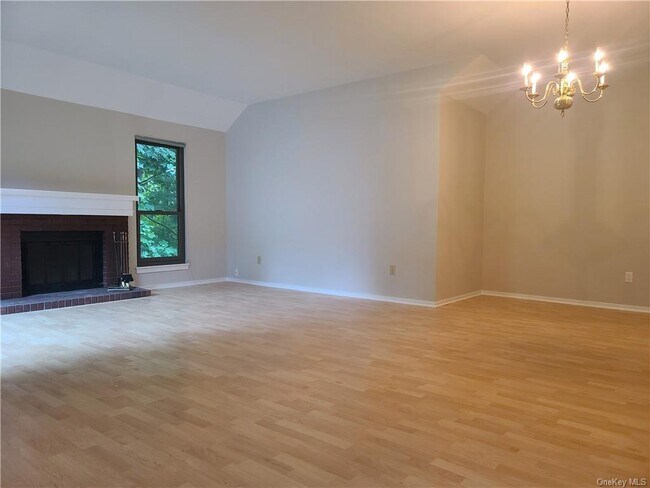 Building Photo - 384 Heritage Hills