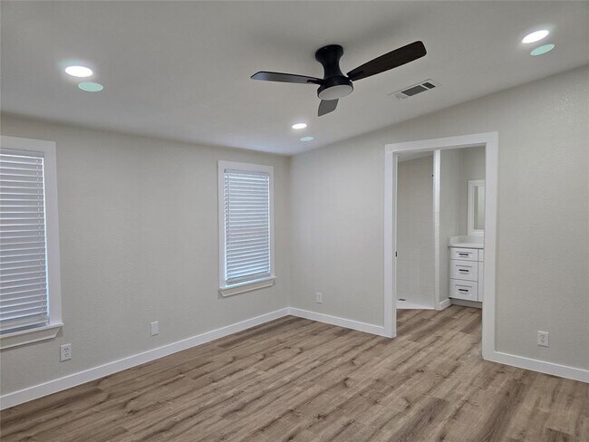 Building Photo - 1304 Eagles Way
