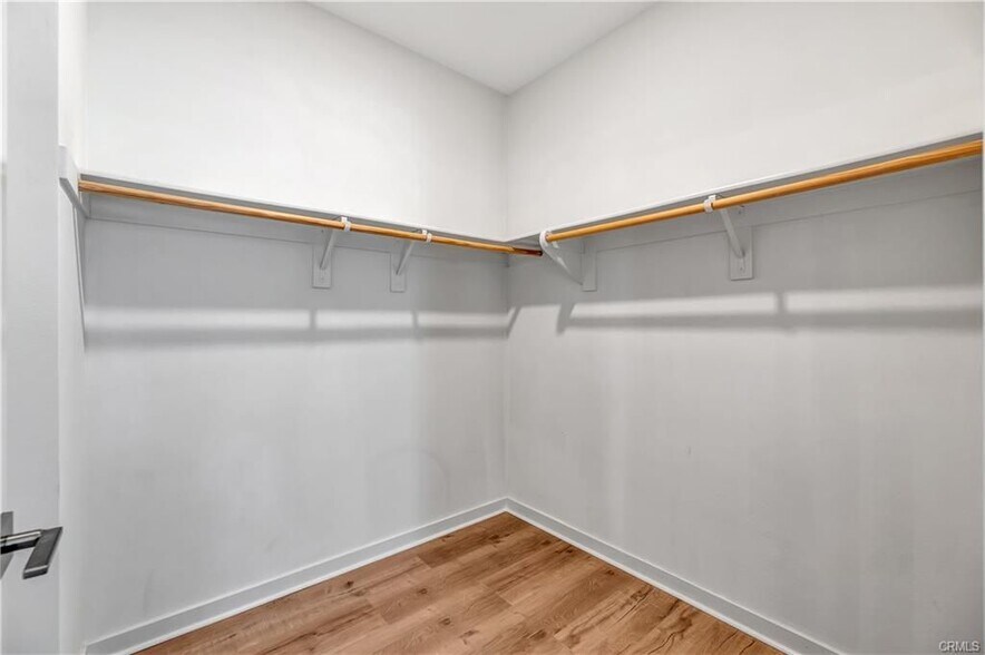 Building Photo - 105 Bowery