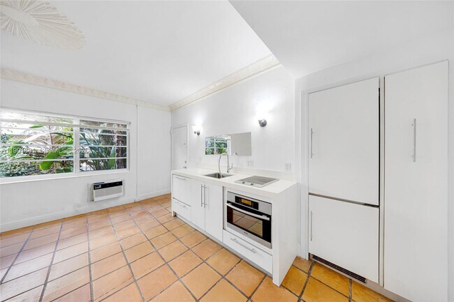 Building Photo - 844 Jefferson Ave