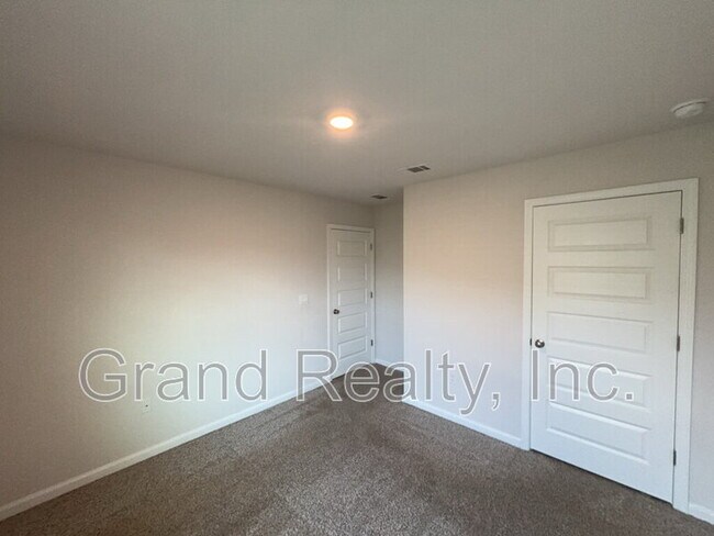 Building Photo - 4423 Winged Elm Ct