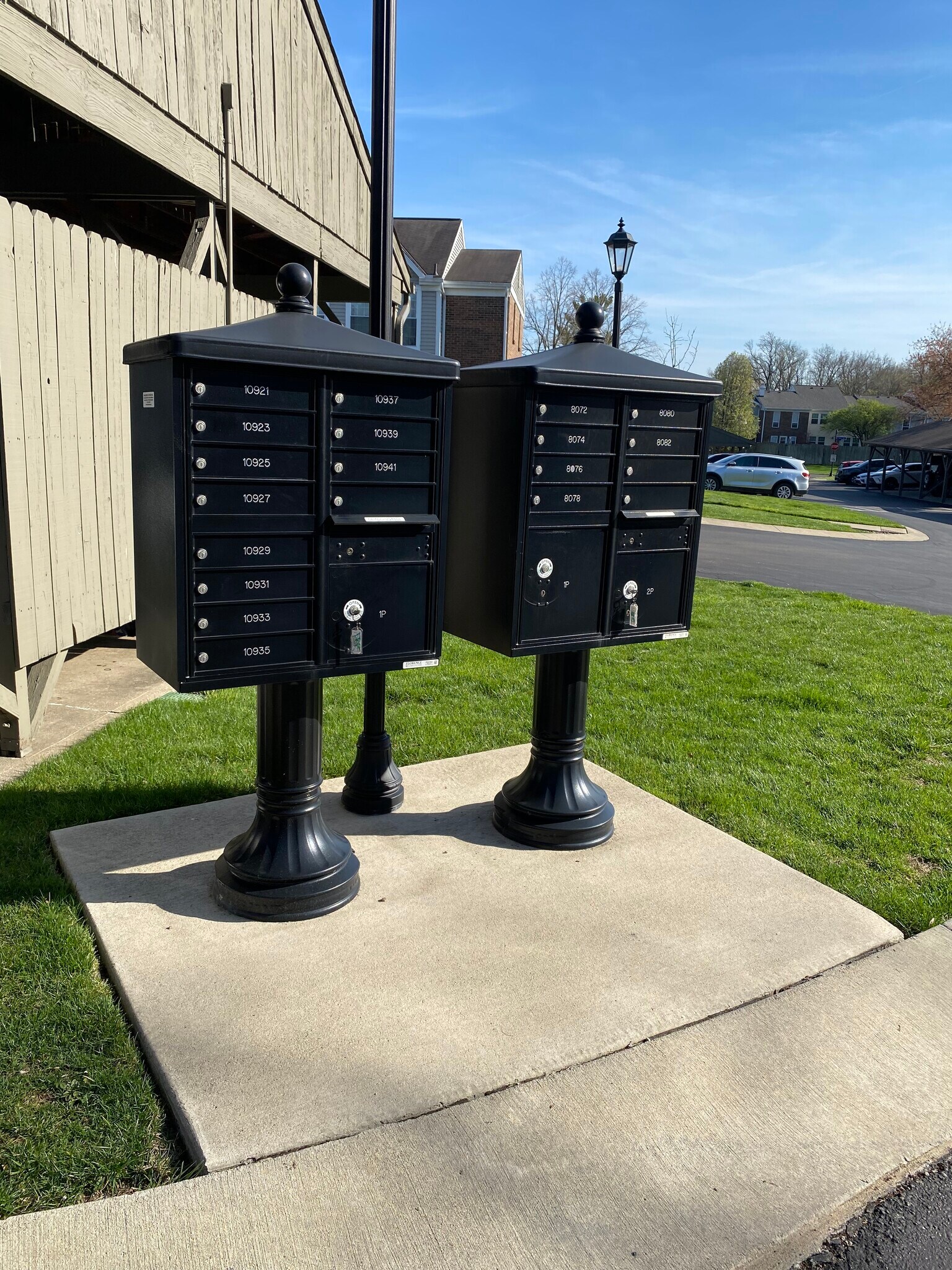 Mail Box - 10939 Barrington Ct