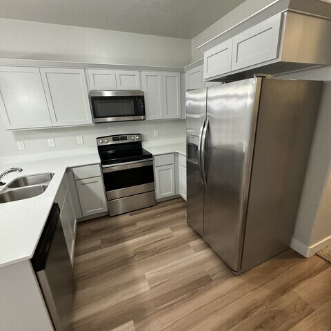 Building Photo - JACKSON KK 201 (PRIVATE)