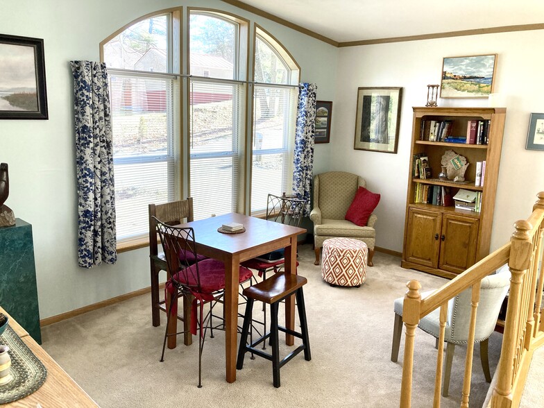Great Room Right - 45 Abbott St