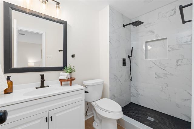 Building Photo - 8822 Miami Dr