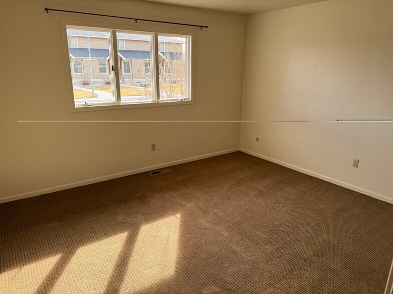 Building Photo - 3085 Saint Johns Ave