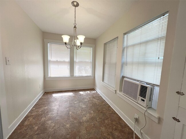 Building Photo - 101 W 12th St