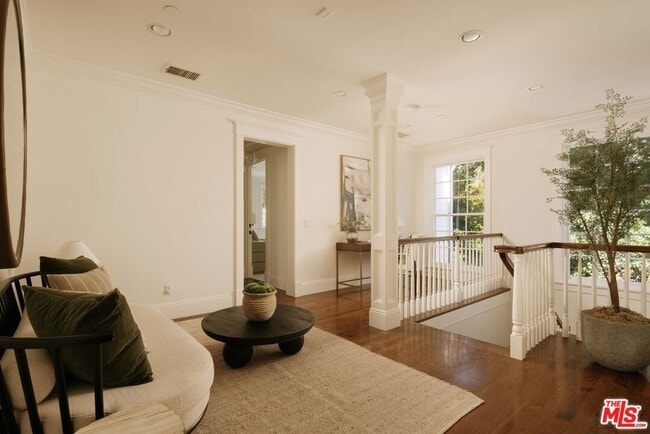 Building Photo - 2435 Mandeville Canyon Rd