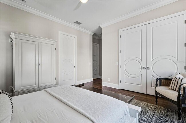 Building Photo - 459 20th Ave