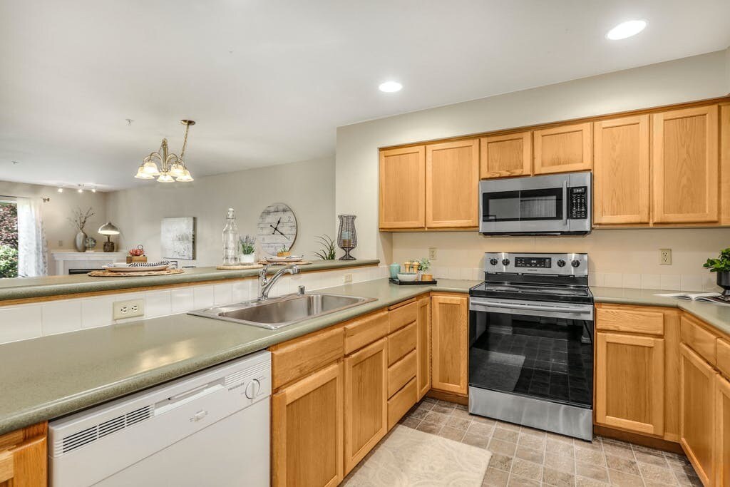 Building Photo - 2001 120th Pl SE