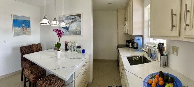 Building Photo - 745 SE 19th Ave