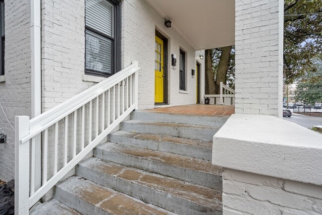 Building Photo - 1225 Euclid Ave NE