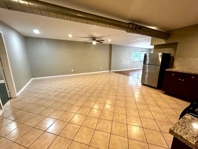 Building Photo - 3305 Clawson Rd