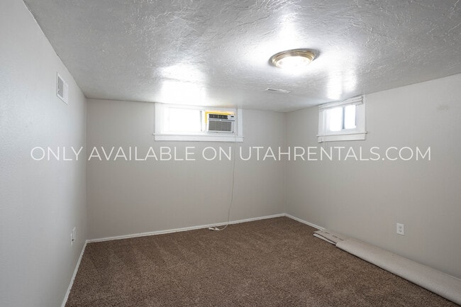Building Photo - 1815 Sandhill Rd
