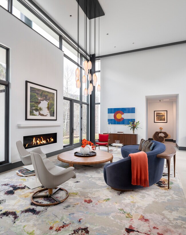 Building Photo - 1411 Crystal Lake Rd