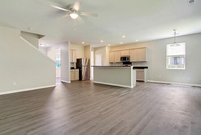Building Photo - 1861 Cornsilk Dr