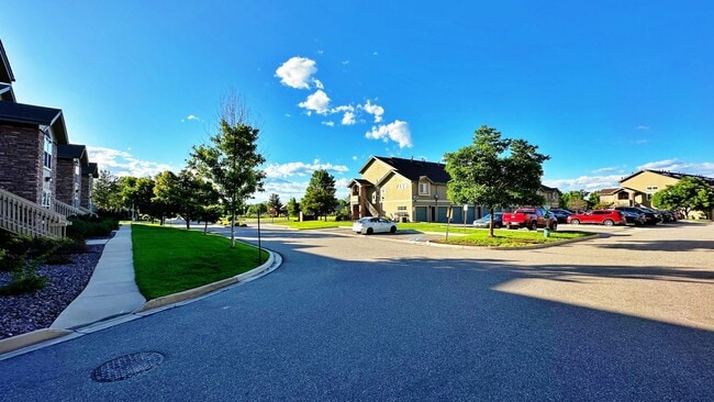 Building Photo - Fantastic Condo 2 Bed 2 Bath with Attached...