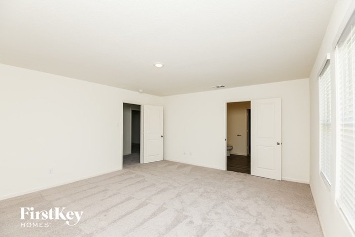 Building Photo - 8361 Stovepipe Dr