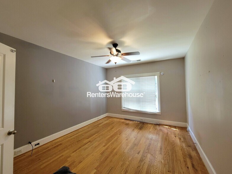 Building Photo - 1357 Benteen Park Dr SE