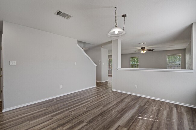 Building Photo - 142 Jack Rabbit Ln