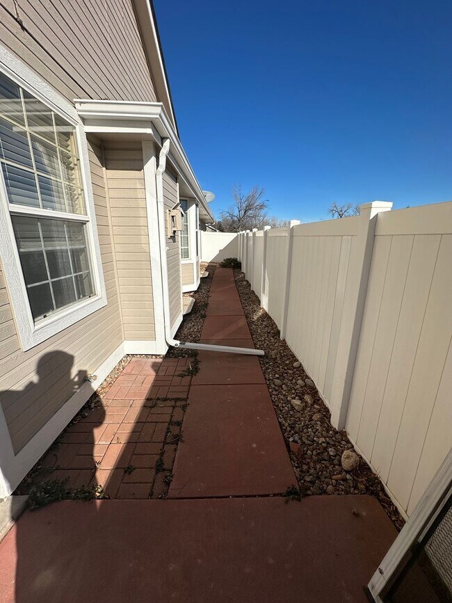 Building Photo - Amazing 4 Bedroom House in Ft. Collins!